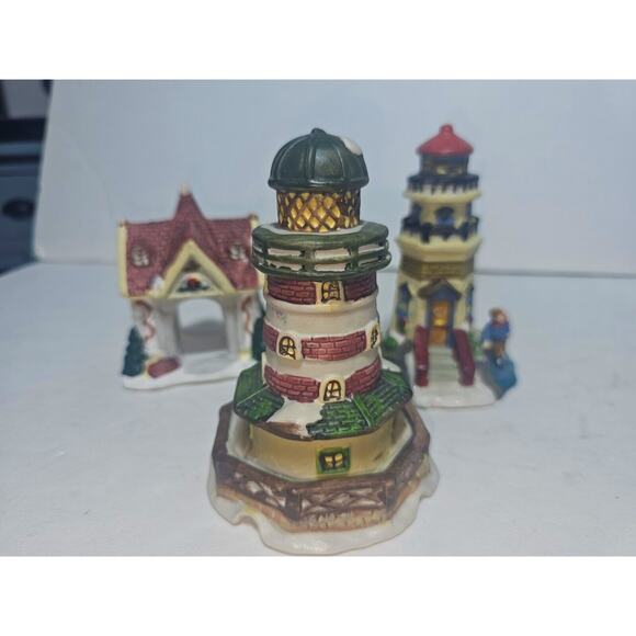 Cobble Christmas Village Lot Of 3 2004 Ceramic 2 Lighthouses 1 Gazebo - Picture 4 of 7
